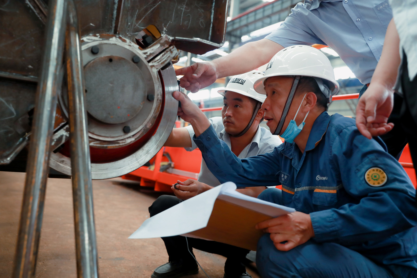 河南省礦山起重機(jī)有限公司 河南省礦山起重機(jī)有限公司